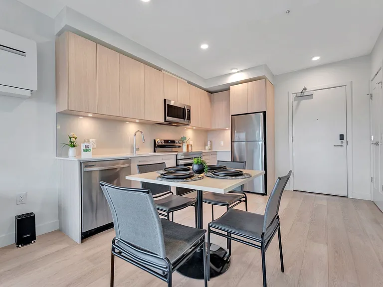 1520 McKenzie Ave — Photo 6