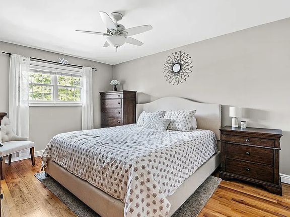 5th image of 147 Beach 123 St #2