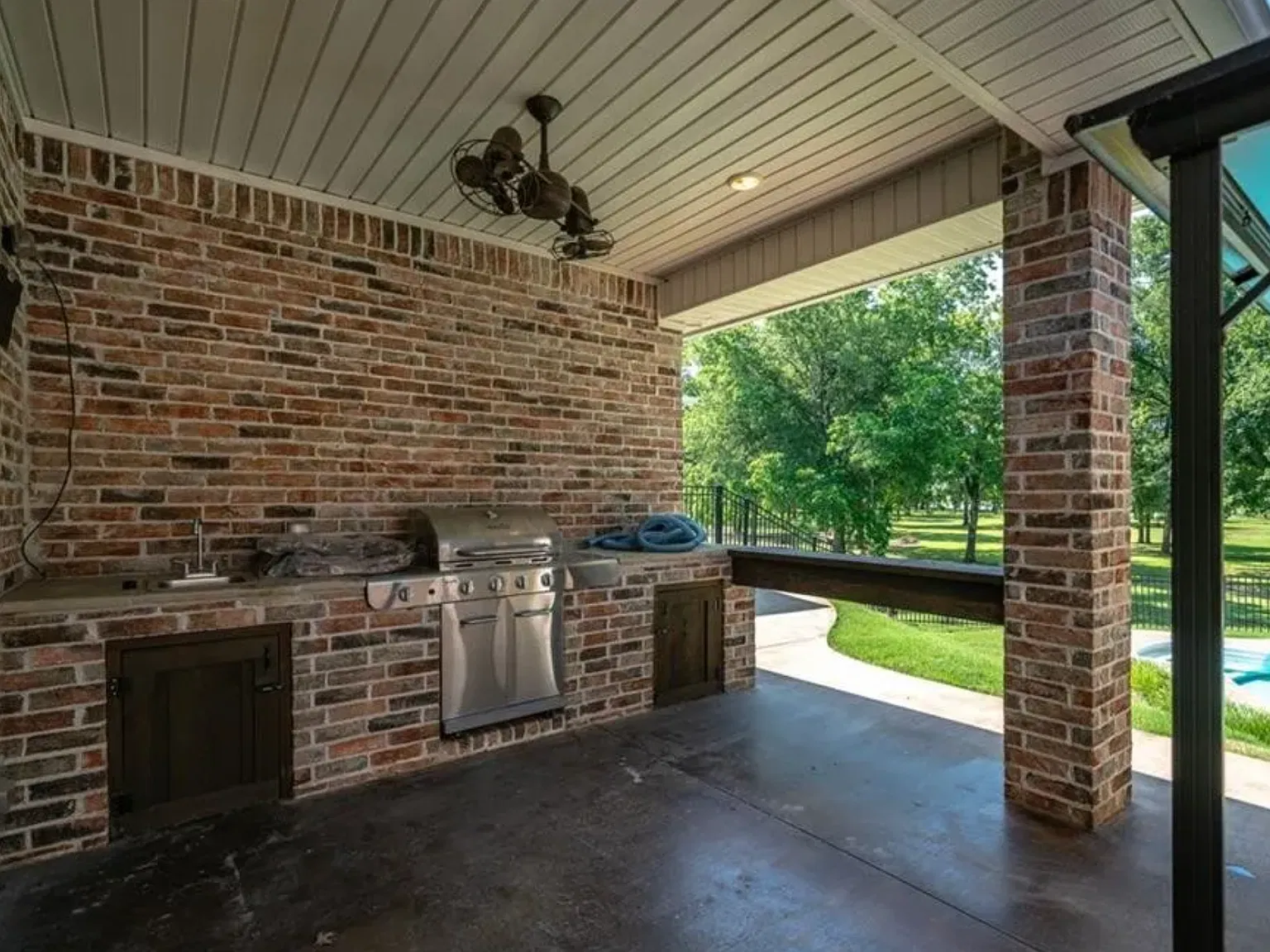 4 bed, 3.5 bath, 2550 sqft, $4,500 — Photo 3