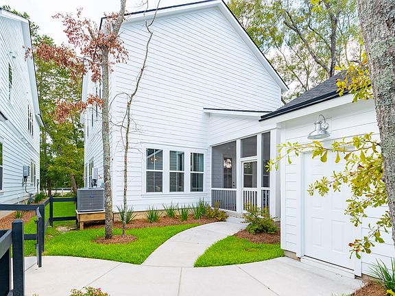 4th image of 1036 Arrowood Way