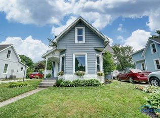247 S Maple St, Bowling Green, OH 43402