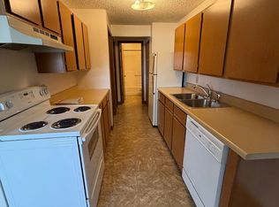 1910 N 11th St #5, Bismarck, ND 58501