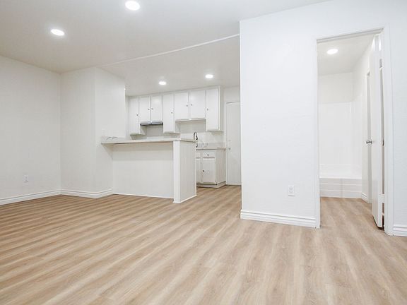 5th image of 6745 Coldwater Canyon Ave #1