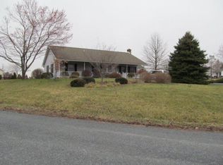 23 Roberts Rd, Toms Brook, VA 22660