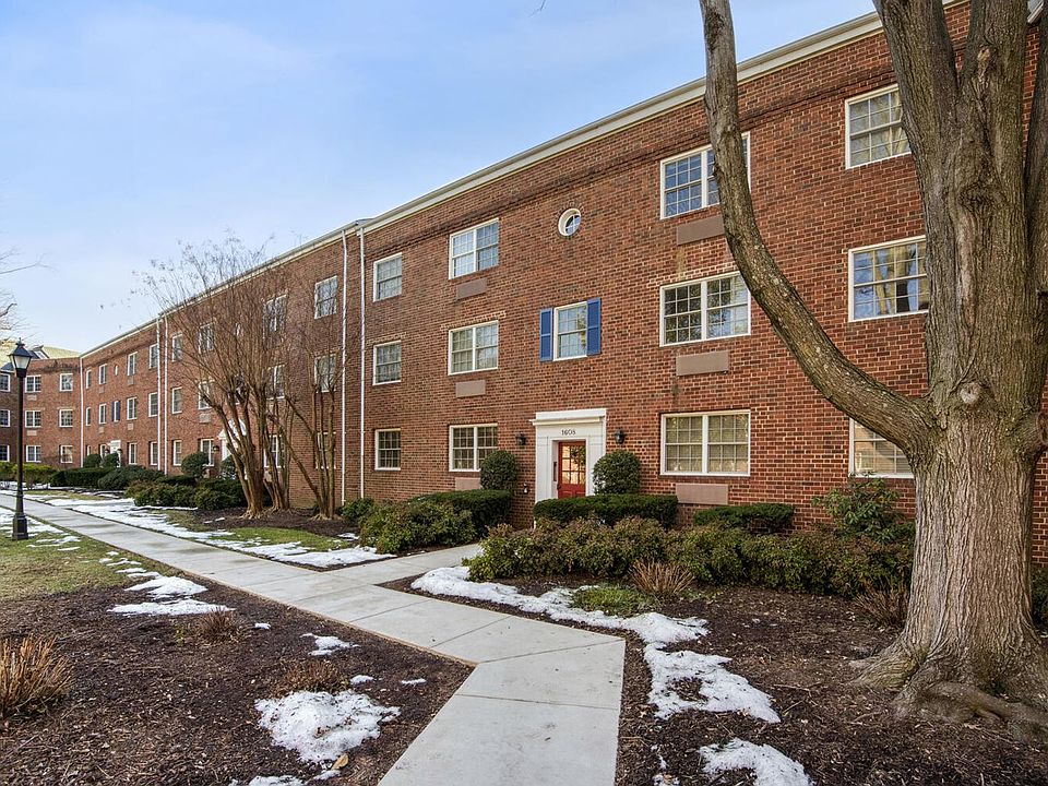 1st image of 1608 W Abingdon Dr APT 101