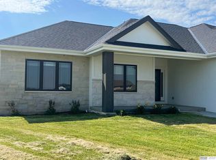 1007 Bluejay Cir, Ashland, NE 68003