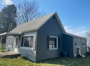 2518 N County Road 150 E, Mattoon, IL 61938