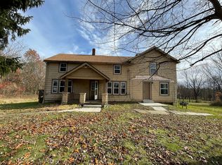 6124 Lakewood Rd, Ravenna, OH 44266