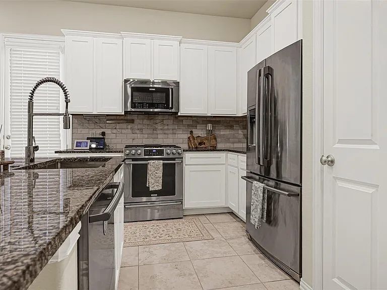 5104 Chapel Heights Dr — Photo 8