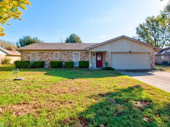 103 Brookshear Dr, Whitesboro, TX 76273