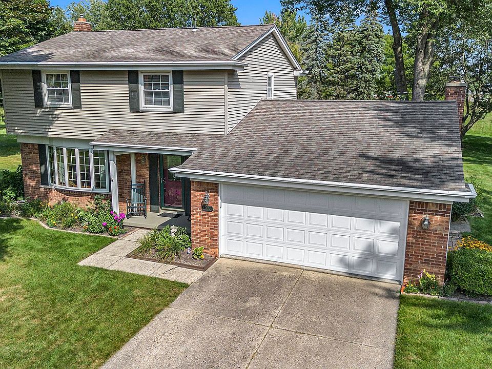1st image of 4376 Crestknoll Dr