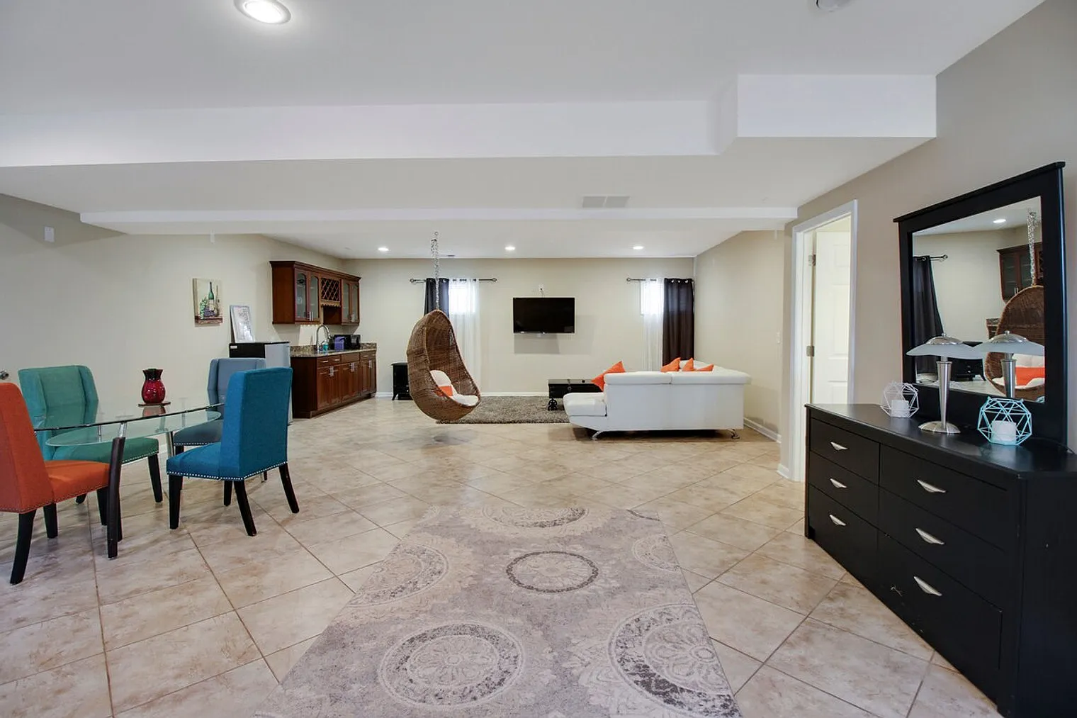 5 bed, 5.5 bath, $13,857 — Photo 4