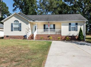 41 Ranchor Dr, Thomasville, NC 27360