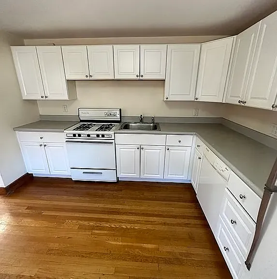 12 Hartwell St #12B — Photo 3