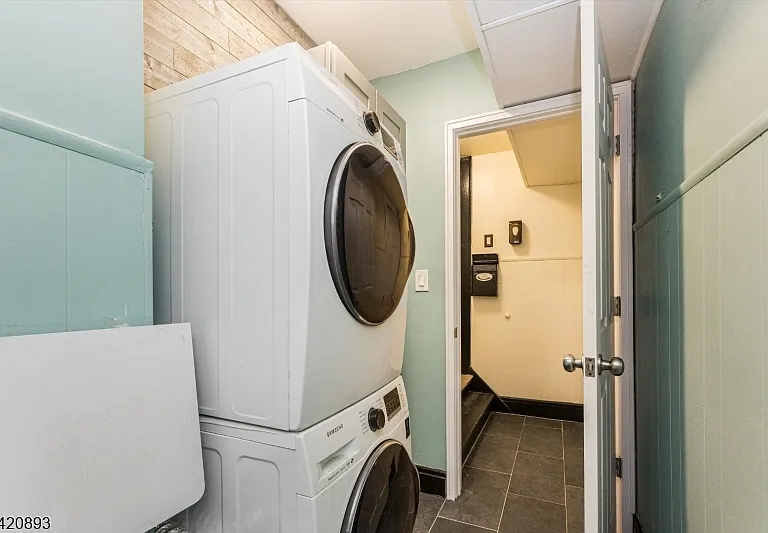 43 Pleasant Ave #2 — Photo 23