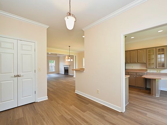 4th image of 5 Hosier Ct