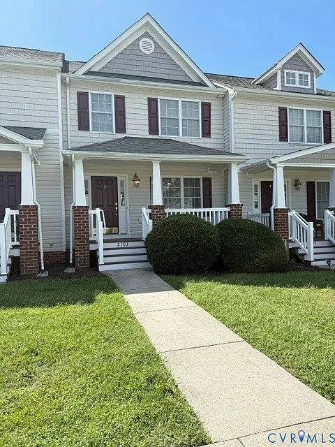 3 bed, 2.5 bath, 1200 sqft, $2,050 — Photo 1