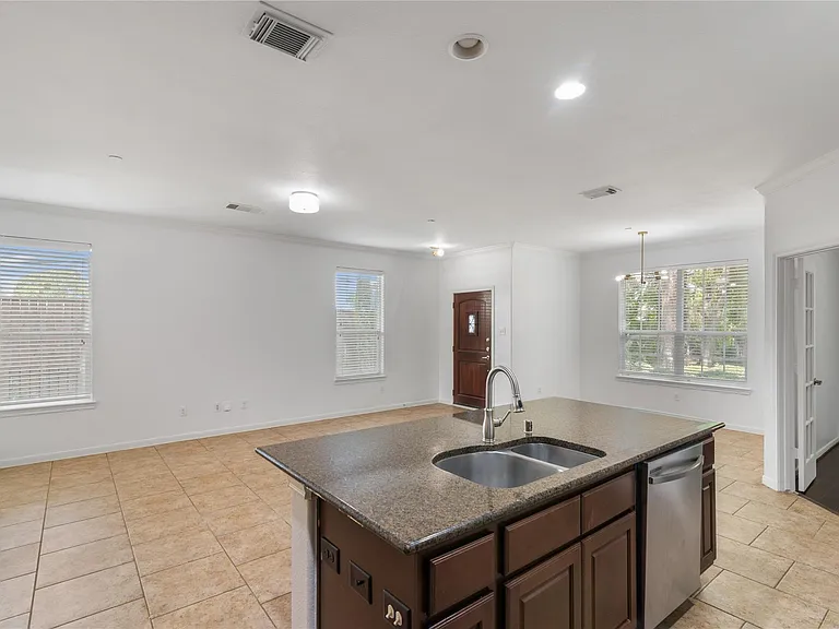 31 Umbria Ln — Photo 12