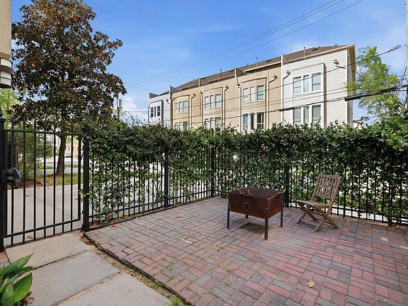 4th image of 2214 Radcliffe St