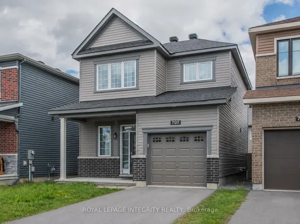707 Samantha Eastop Ave, Ottawa, ON K2S 2A9