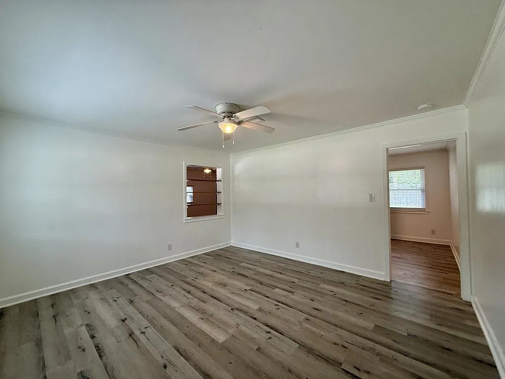 948 E LEE ST. — Photo 4