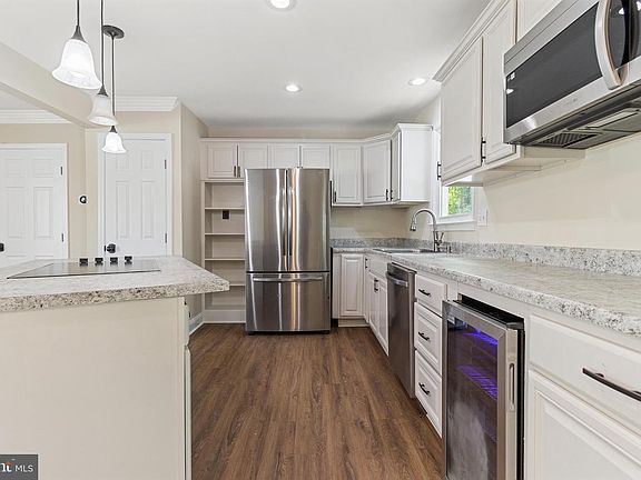 5th image of 12709 Whiteholm Dr