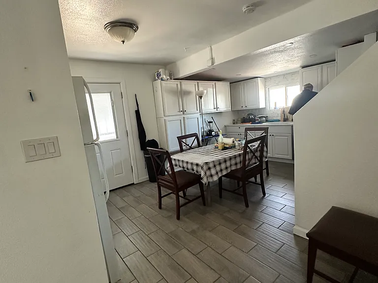 551 S Meade St — Photo 4