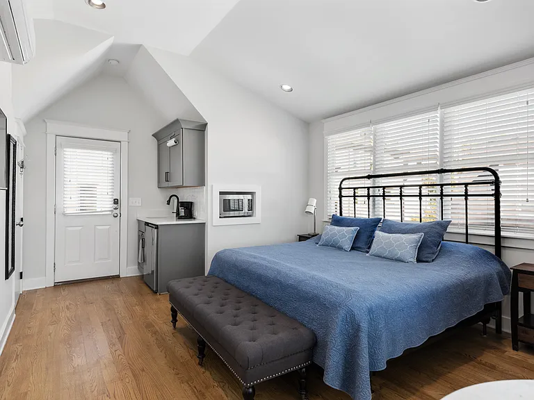 843 Clayton Ave — Photo 46