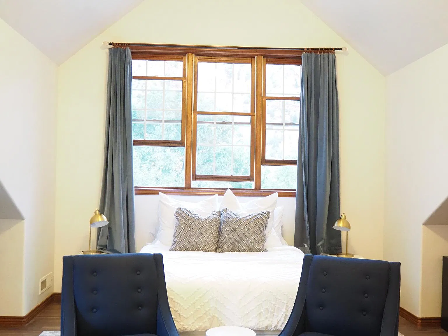 4005 Sky Ranch Dr — Photo 2