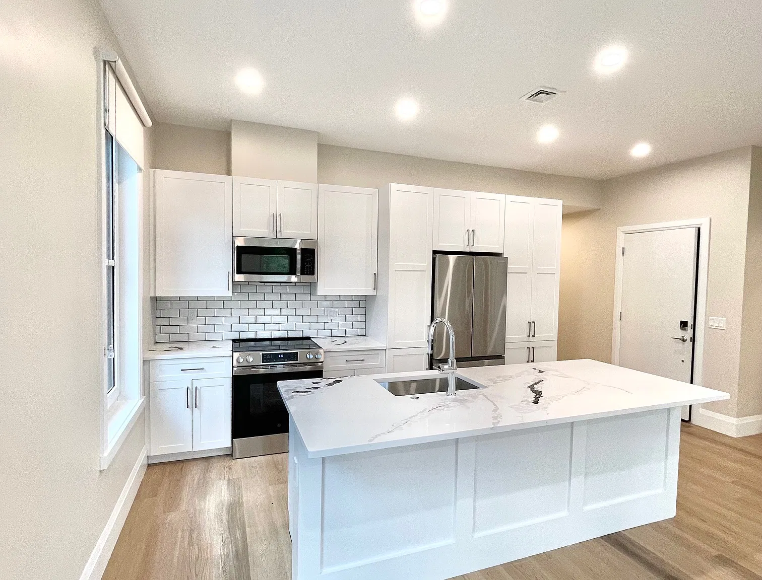 841 Columbia Rd — Photo 2