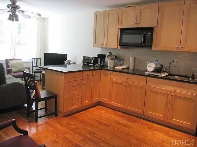 2nd image of 42 Wayne Ave