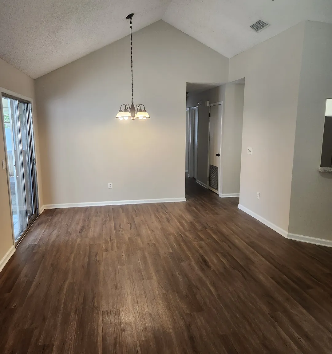 4 bed, 1151 sqft, $1,750 — Photo 2
