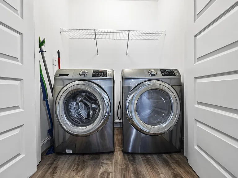 1365 Memorial Dr SE #9 — Photo 5