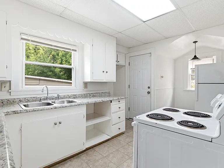 912 Cambridge Rd #A — Photo 8