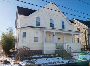 98 Oak Ave, Riverside, RI 02915