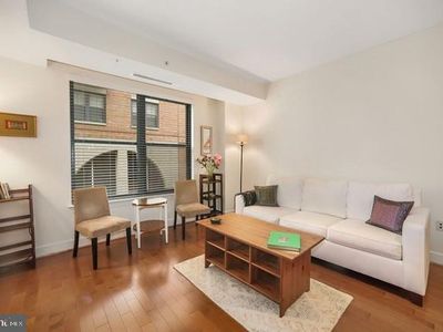 2425 L St NW APT 408, Washington, DC, 20037