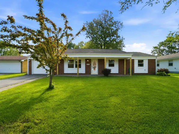 729 Governor Rd, Valparaiso, IN 46385