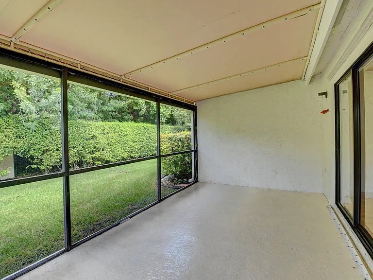8644 Eagle Run Dr #18 — Photo 35