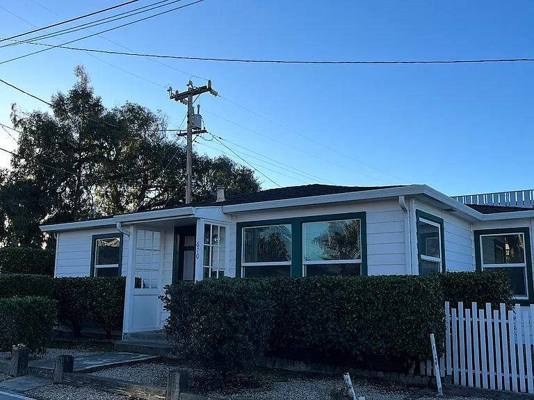610 Bonnie St — Photo 1