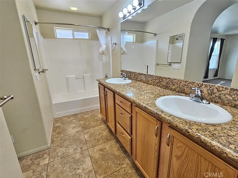 7064 Eucalyptus Ave — Photo 14
