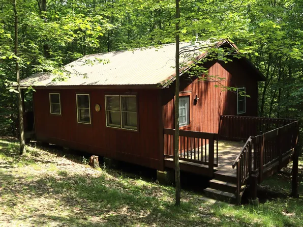 211 Bromley Ln, Granville, NY 12832