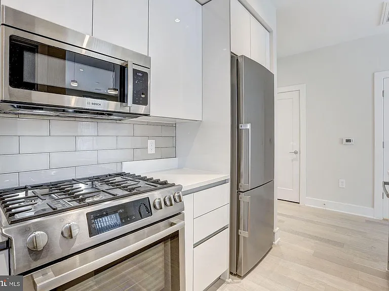 1745 N 302nd #302 — Photo 9