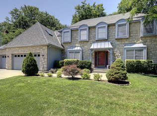 12824 Delmar St, Leawood, KS 66209