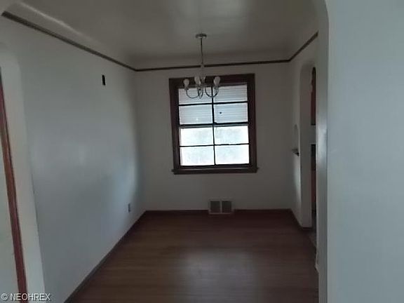 3rd image of 4952 E 90th St