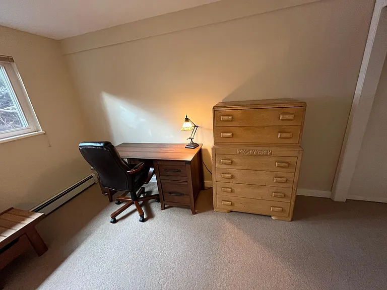 1390 Claremont Dr — Photo 16