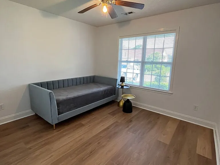 642 Hillside Dr — Photo 21