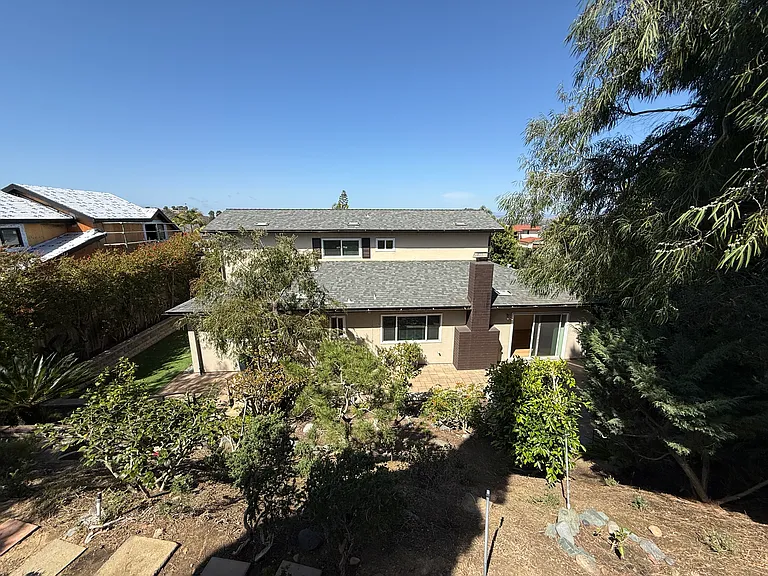 5770 Soledad Mountain Rd — Photo 14
