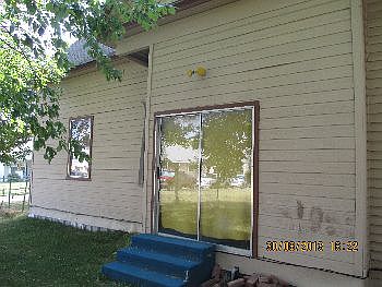 3rd image of 1528 Division St