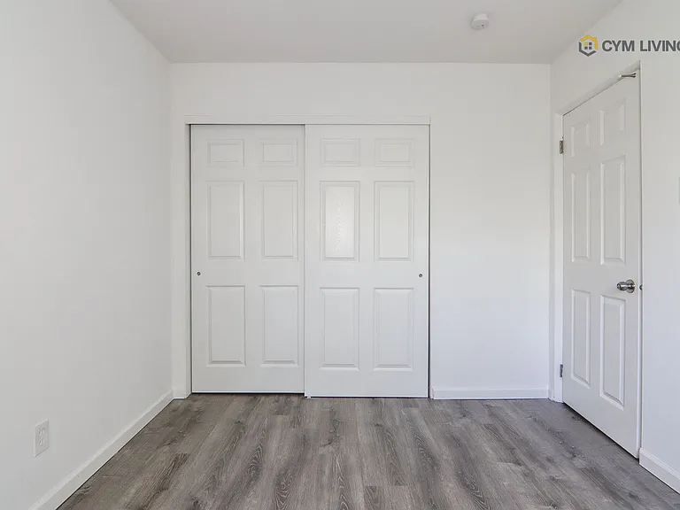 The Anchor Apartments — Photo 9