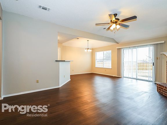 4th image of 2225 Waterway Dr